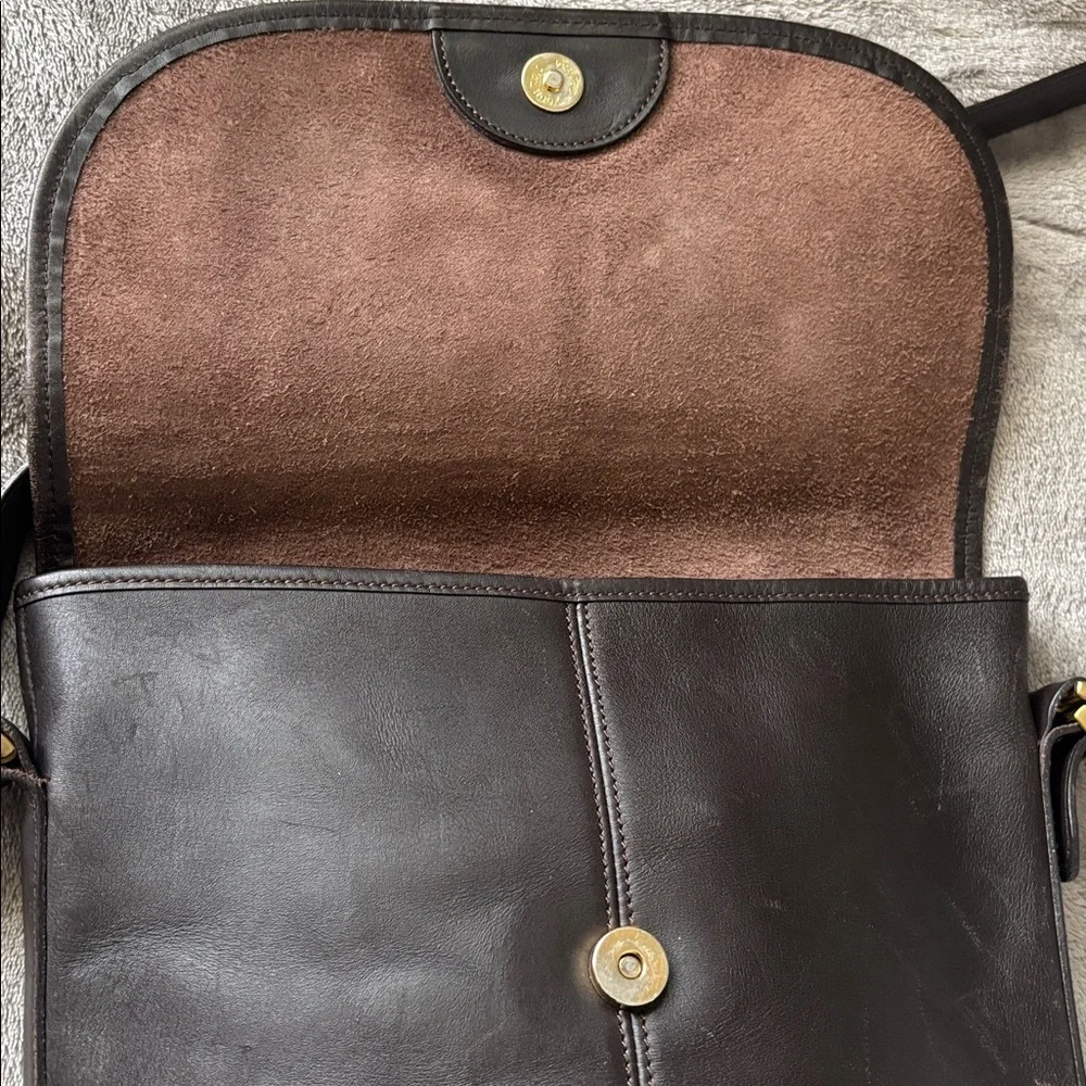 Vintage Sport Coach Dark Brown 90’s Leather Crossbody‎ Bag